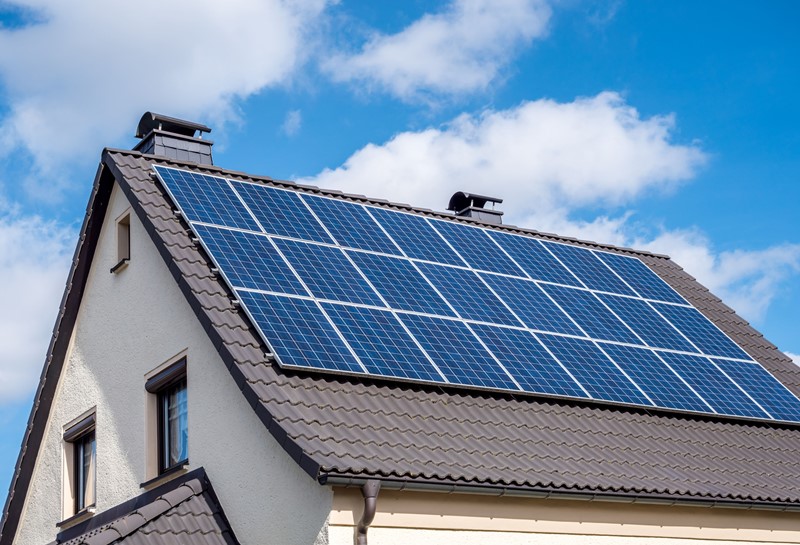 Recht Op Aftrek Btw Op Draagconstructie Woning En Op Zonnepanelen Bij Verhuur Woning?